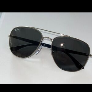 Silver Aviator Ray-Ban Sunglasses